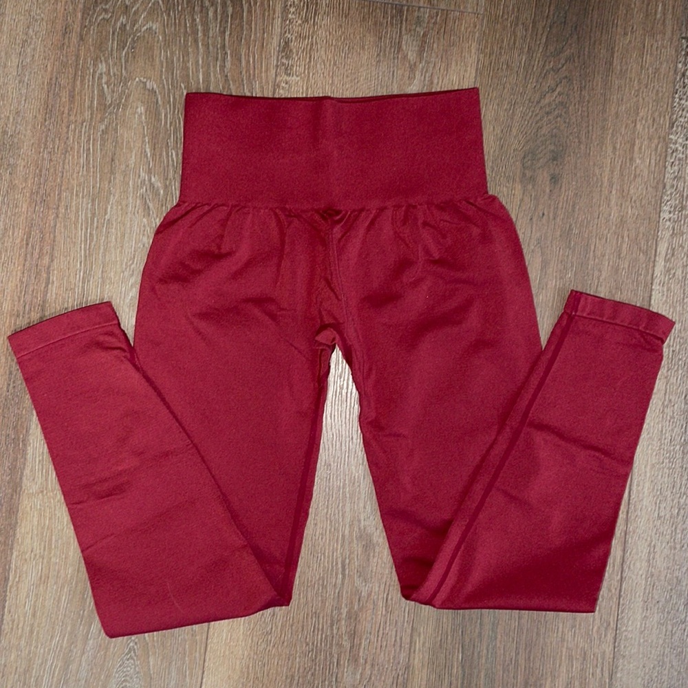 NVGTN carmine solid seamless leggings, size small